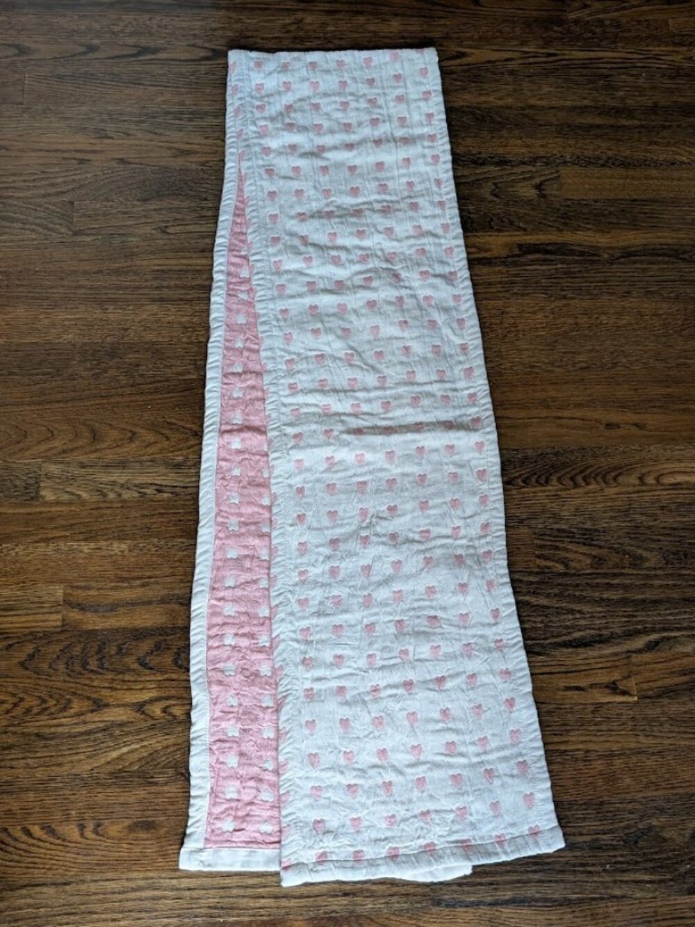 Nicole Miller Home White Pink Hearts Table Runner